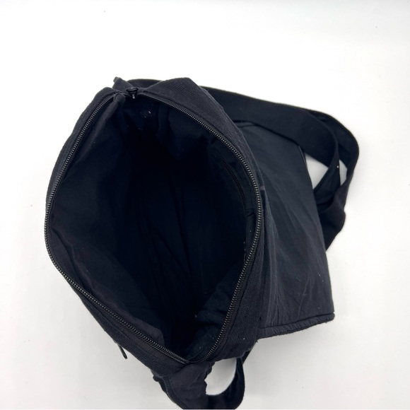 Lukla Messenger Bag Black with Yin Yang Embroidery - Picture 6 of 10